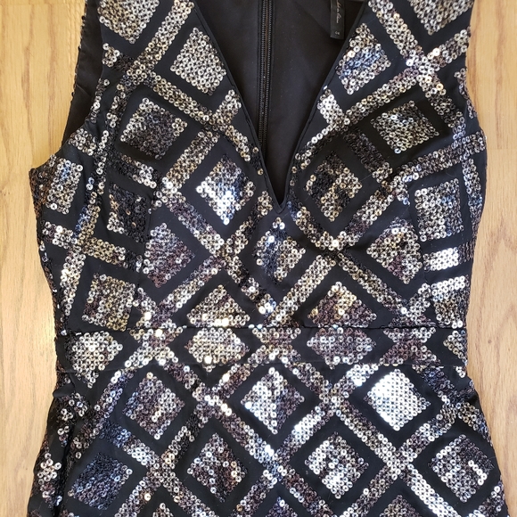 BCBGMaxAzria Sequin Dress - Picture 5 of 7